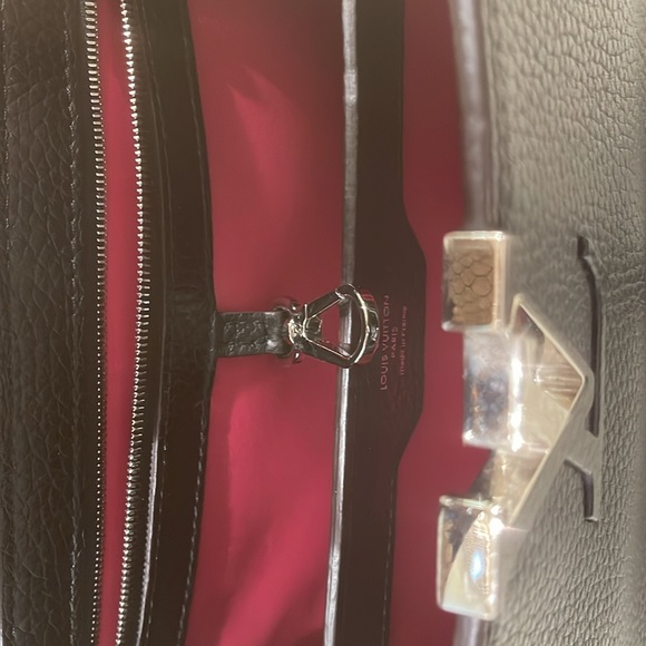 Louis Vuitton Black Taurillon Leather and Python Capucines MM. 100% authentic - Picture 9 of 15